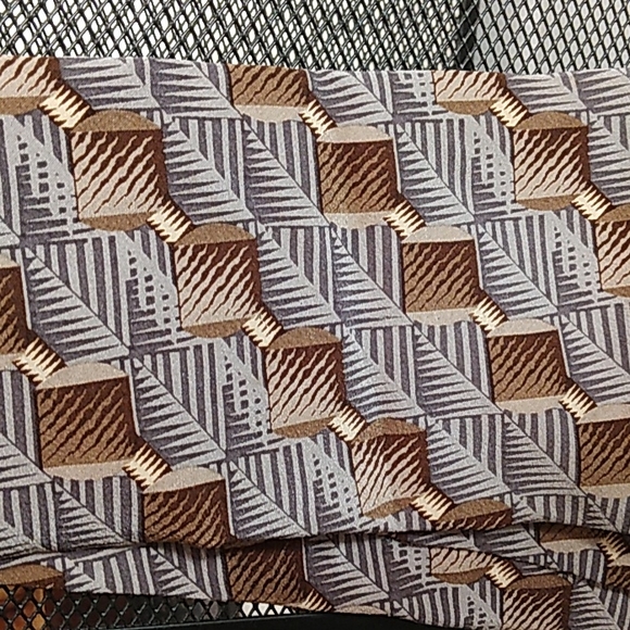 Basic Elements - Picture 2 of 4